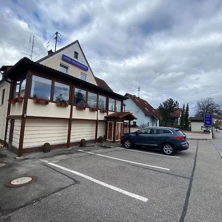 Airport Hotel Hallbergerhof-3