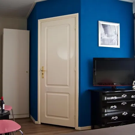 The Studio Guesthouse-3