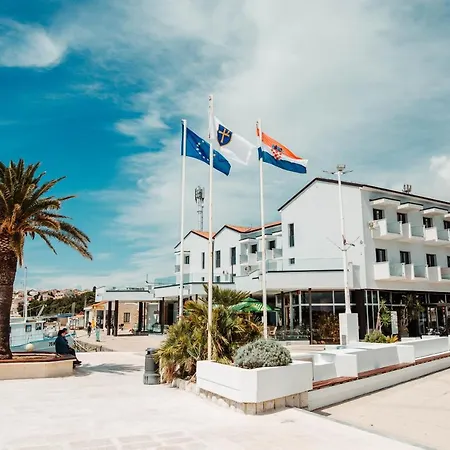 The Loza - Seaside Festival Hotel-2