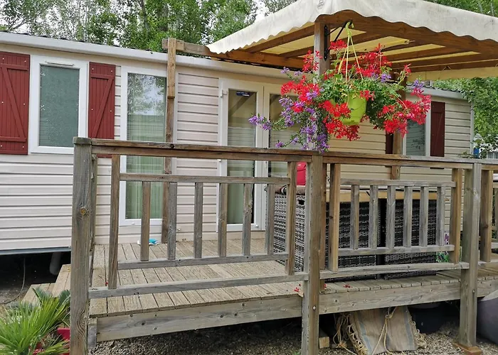 Meublé de tourisme 6/8 pers bord de mer sur camping 4* Vias
