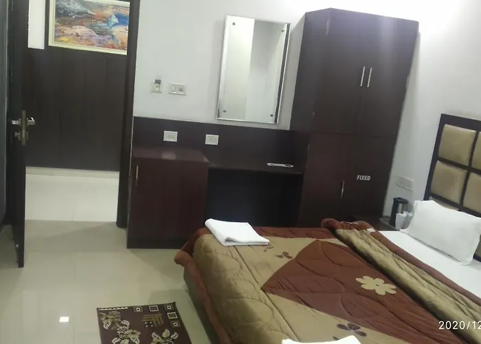 Hotel Popular Amritsar