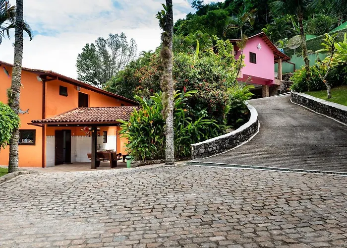 Hotéis centrais de Angra dos Reis 