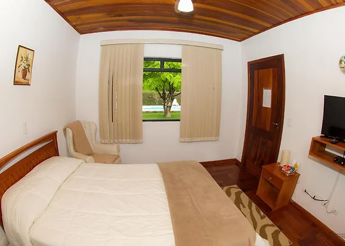 Hotéis centrais de São Bento do Sapucaí 