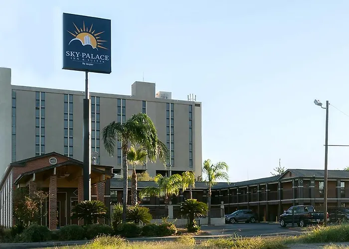 Econo Lodge Inn & Suites Laredo - Nuevo Laredo