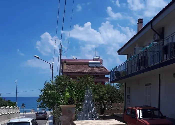 Affittacamere delle rose Roseto Capo Spulico