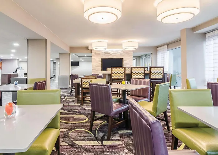 La Quinta Inn & Suites By Wyndham Myrtle Beach - N Kings Hwy