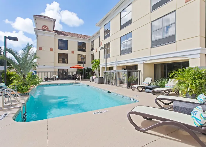 Holiday Inn Express & Suites Clearwater North/Dunedin