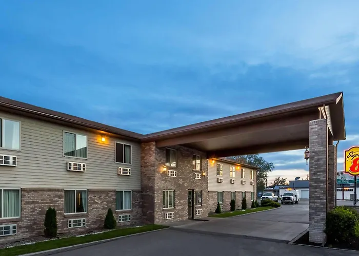 Super 8 By Wyndham Rexburg Hotel