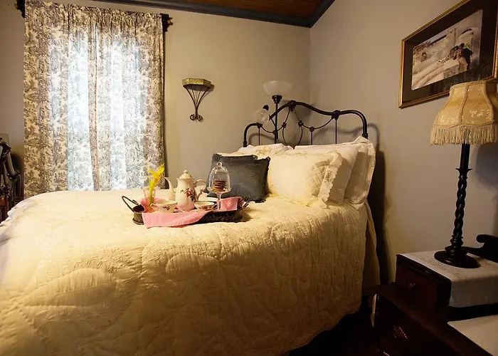 Bees B & B Mount Airy