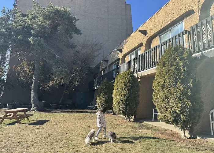 Divya Sutra Plaza And Conference Centre, Vernon, Bc
