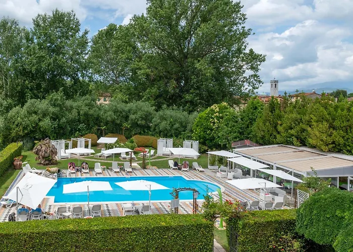 Castello Dei Templari Bed and Breakfast Lucca