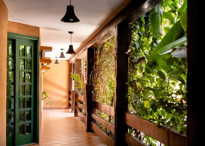 Hotéis centrais de Camburi (Sao Paulo) 
