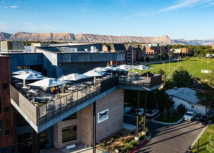 Hotel Maverick
