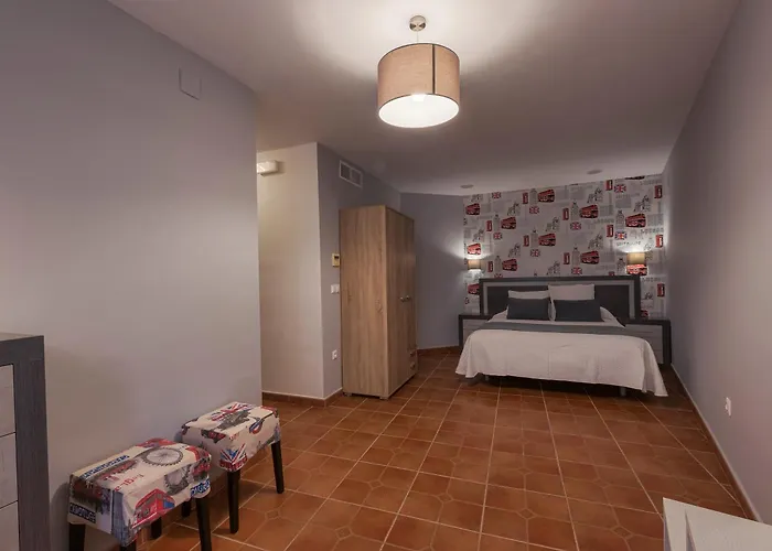 Hostal El Griel NO DISPONEMOS DE RECEPCIÓN FÍSICA Hervás