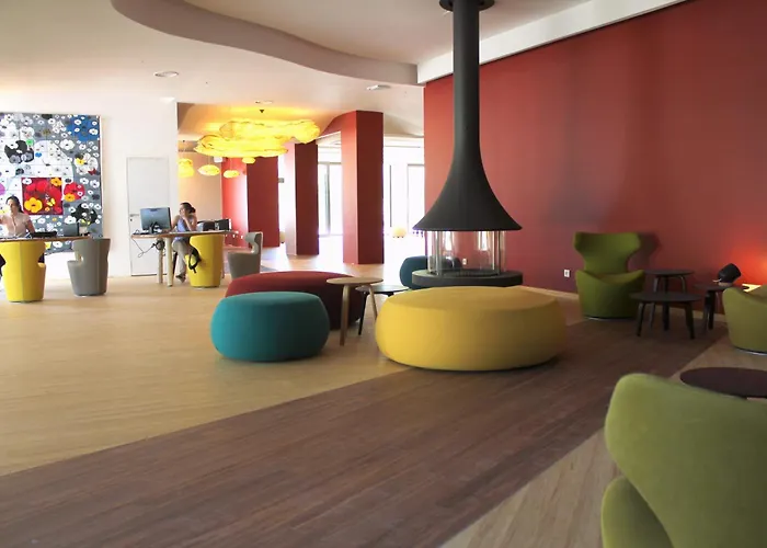 HÔTEL C SUITES chambres spacieuses Nîmes