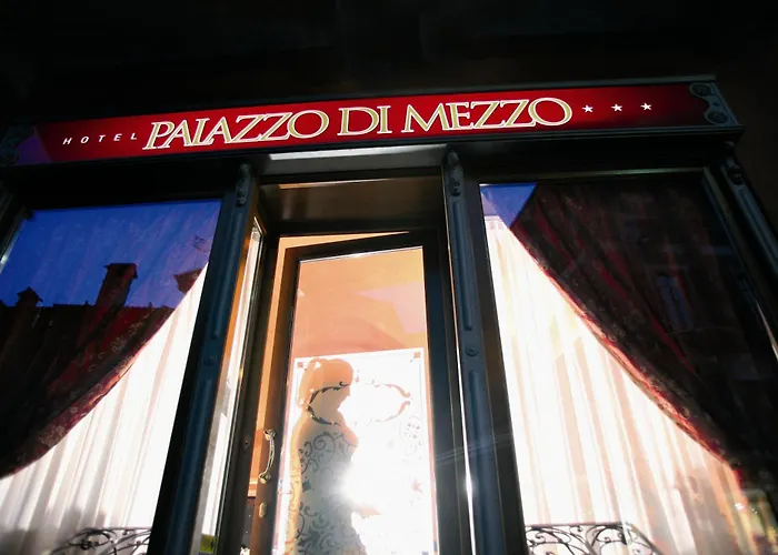 Hotel Palazzo Di Mezzo