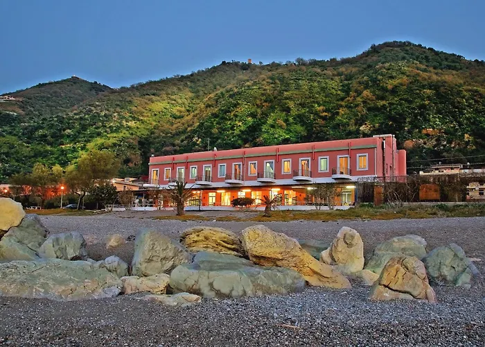 Hotel Ristorante La Scogliera - NUOVA GESTIONE Piraino