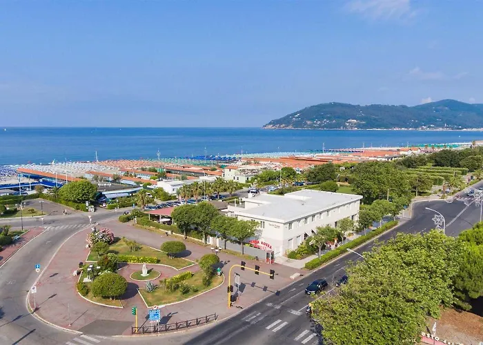 Hotel Tenda Rossa Marina Di Carrara