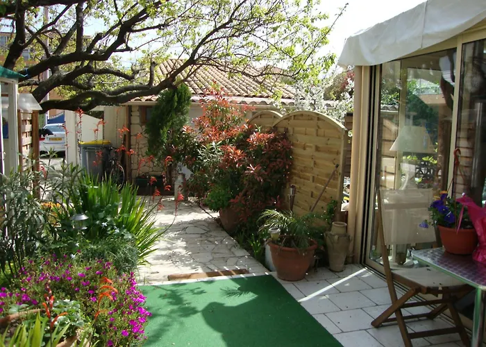 Bed and Breakfast Le Soleil Bleu à Fréjus