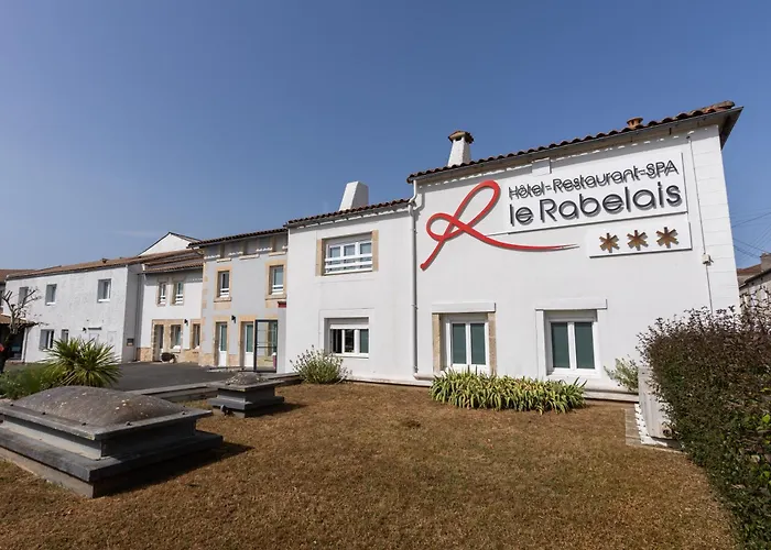 Logis LE RABELAIS Hôtel- Restaurant - SPA