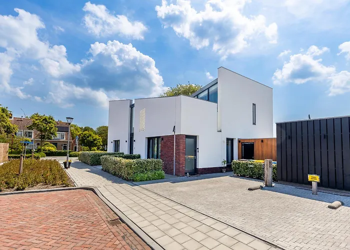 Roosjesweg 2 Luxe studio 400 meter van strand met parkeerplaats Domburg