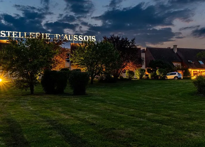 Logis Hostellerie D'Aussois Semur-en-Auxois