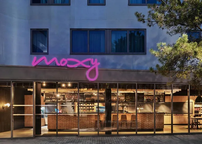 Moxy Amiens Hotel