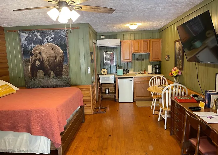 Mountain Aire Cottages, Inn & Glamping Clayton