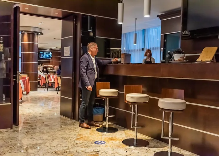 Dado Hotel International
