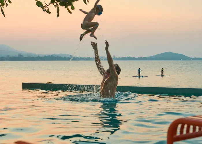 Escape Beach Resort - New Look&Improved Mae Nam
