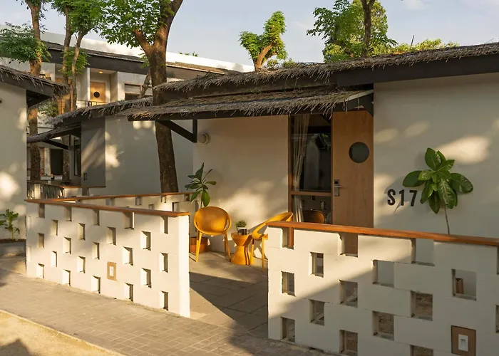 Escape Beach Resort - New Look&Improved Mae Nam