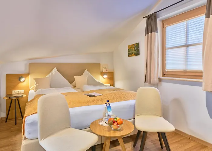 Wander und Aktiv Hotel Rösslwirt Lam