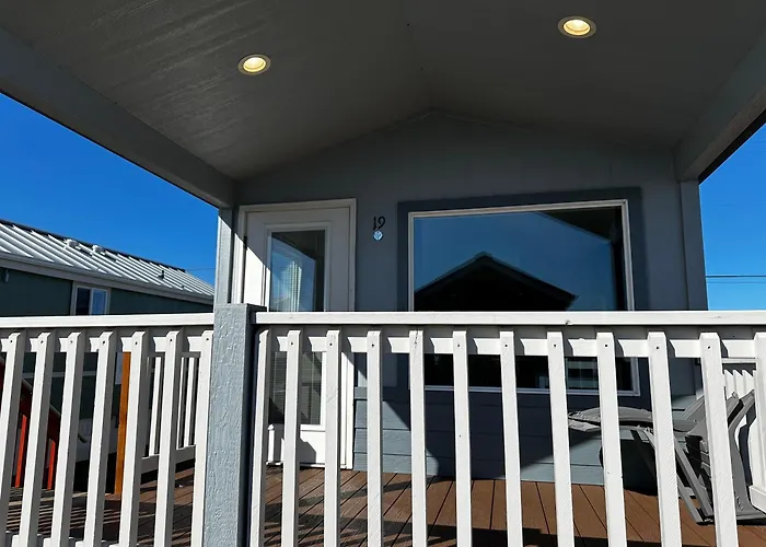 Westport Inn Cabins