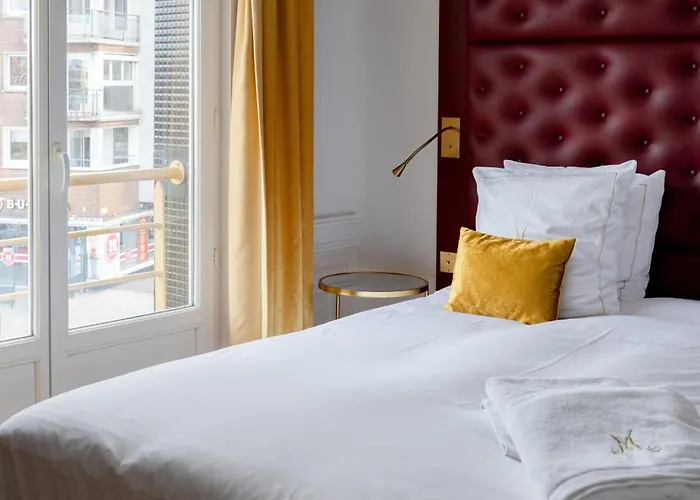 Aux waterzooi Hôtel Merveilleux côté port Dunkirk