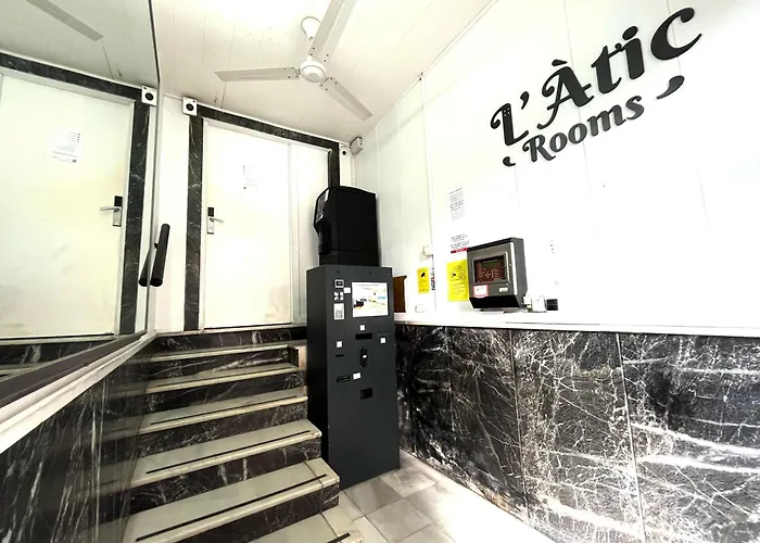 Latic Rooms