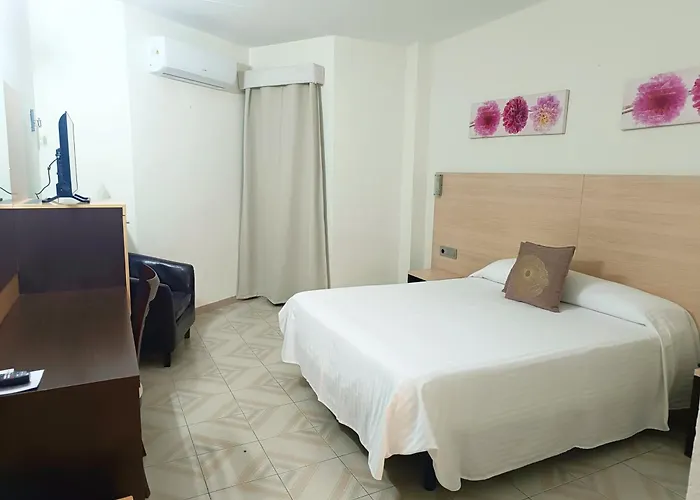 Hotel Oasis Familiar Jerez De Los Caballeros