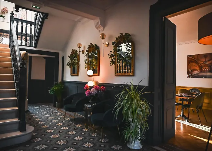 Hotel Des Dauphins Bourgoin-Jallieu