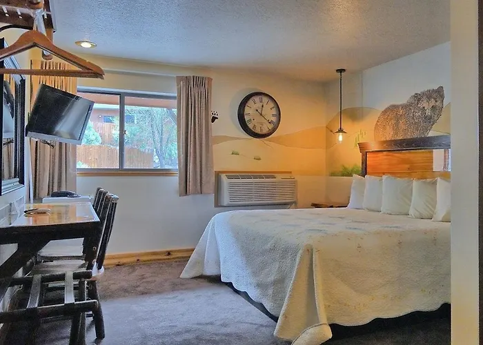Yellowstone Village Inn And Suites Gardiner