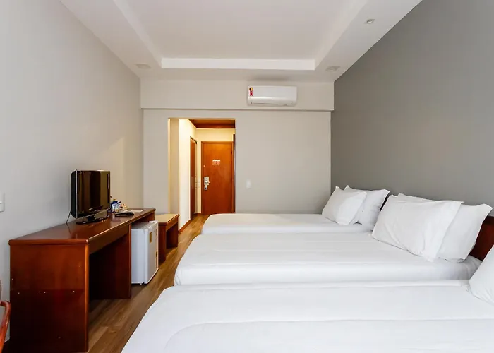 Hotel Carlton Plaza