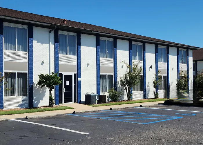 Americas Best Value Inn & Suites-Foley - Fully Renovated