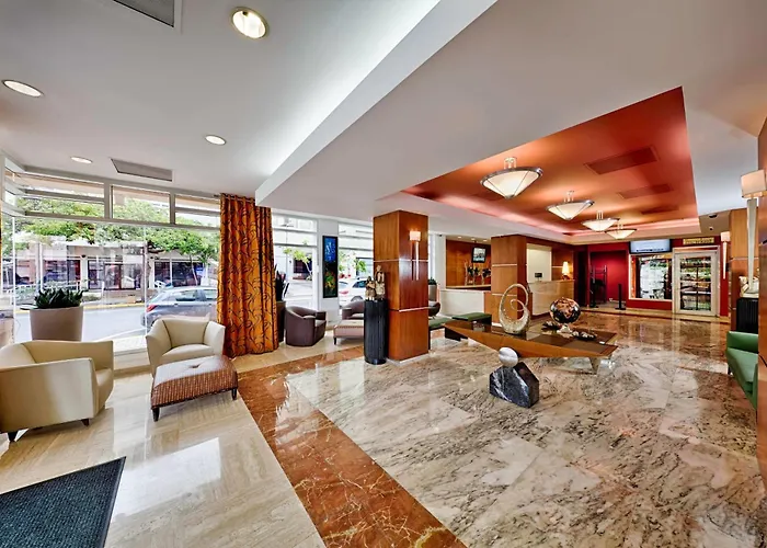 Courtyard By Marriott San Juan Miramar Hotel