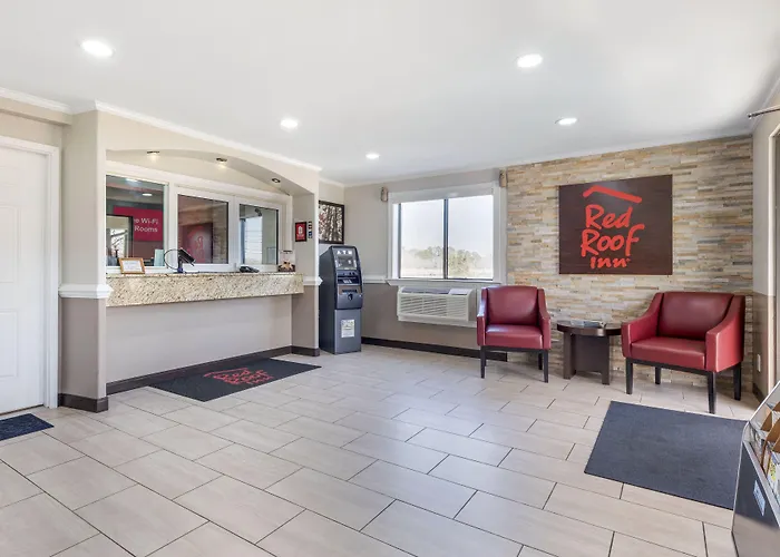 Red Roof Inn Suffolk