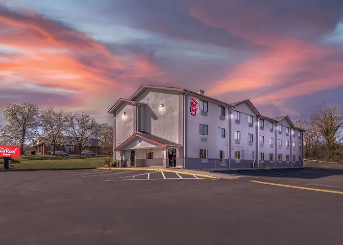 Red Roof Inn Suffolk
