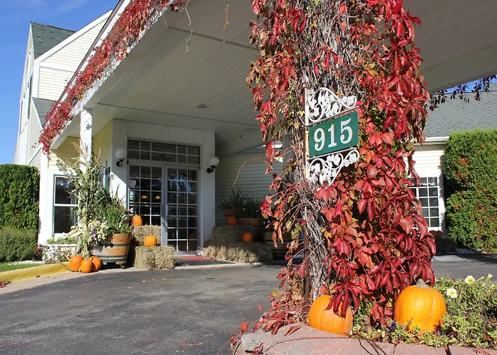 Apple Tree Inn; Surestay Collection By Best Western Petoskey