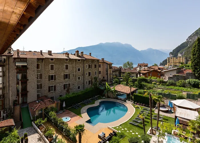 Hotel Canarino Riva del Garda
