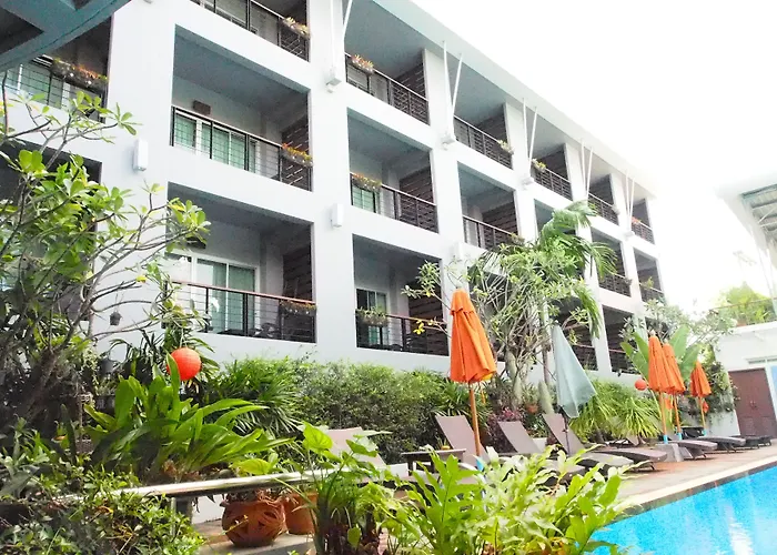Hotel Baan Suwantawe Phuket