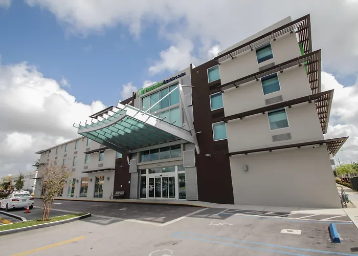 Holiday Inn Express & Suites Miami Airport East By Ihg Miami Springs