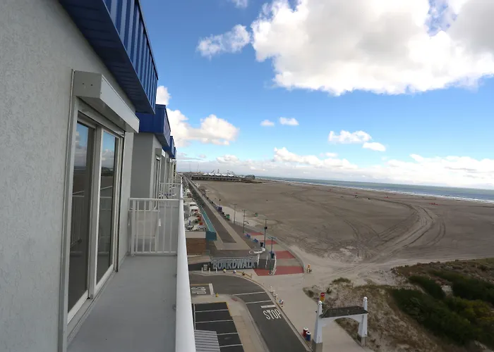 Adventurer Oceanfront Inn