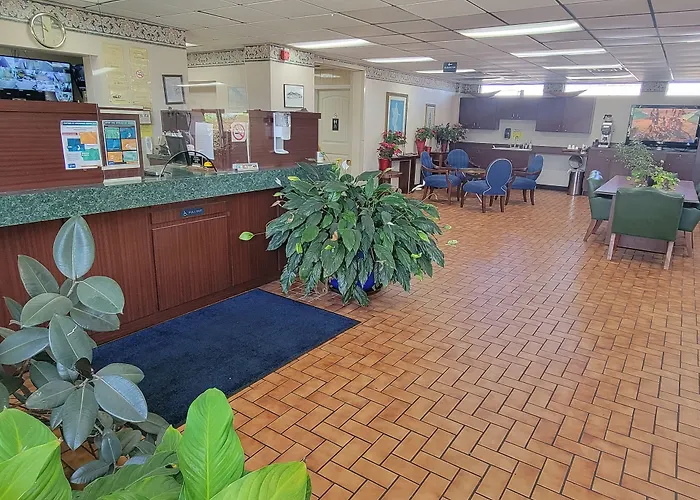 Studio 9 Inn & Suites Decatur