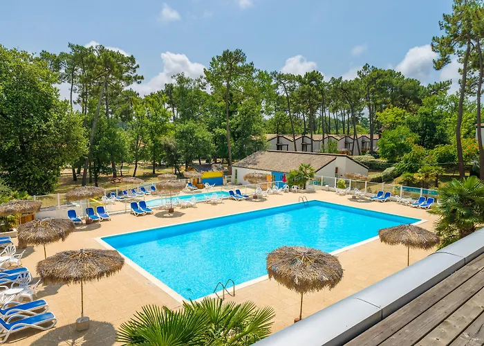 Hotel Azureva Club Ronce les Bains